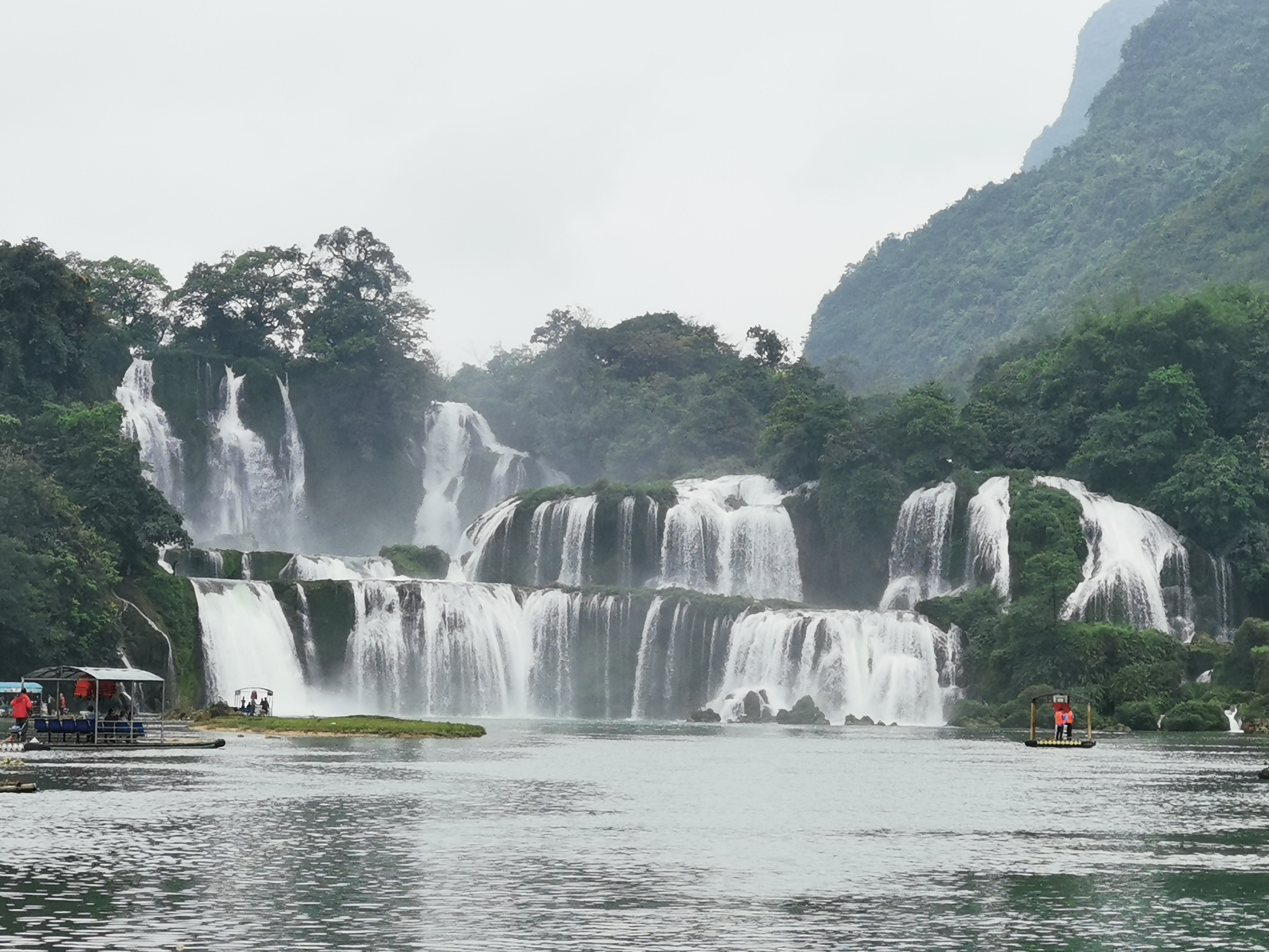 壶口瀑布和黄果树瀑布哪个壮观,黄果树瀑布三个瀑布游览时间
