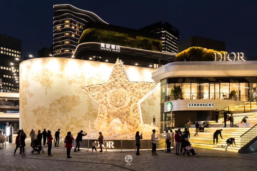 christiandiorcouture前滩太古里店,dior圣诞树前滩太古里