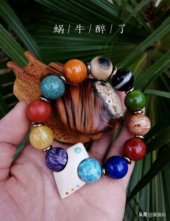 男青年戴什么手串比较合适,夏天到了男人戴这种手串才叫霸气