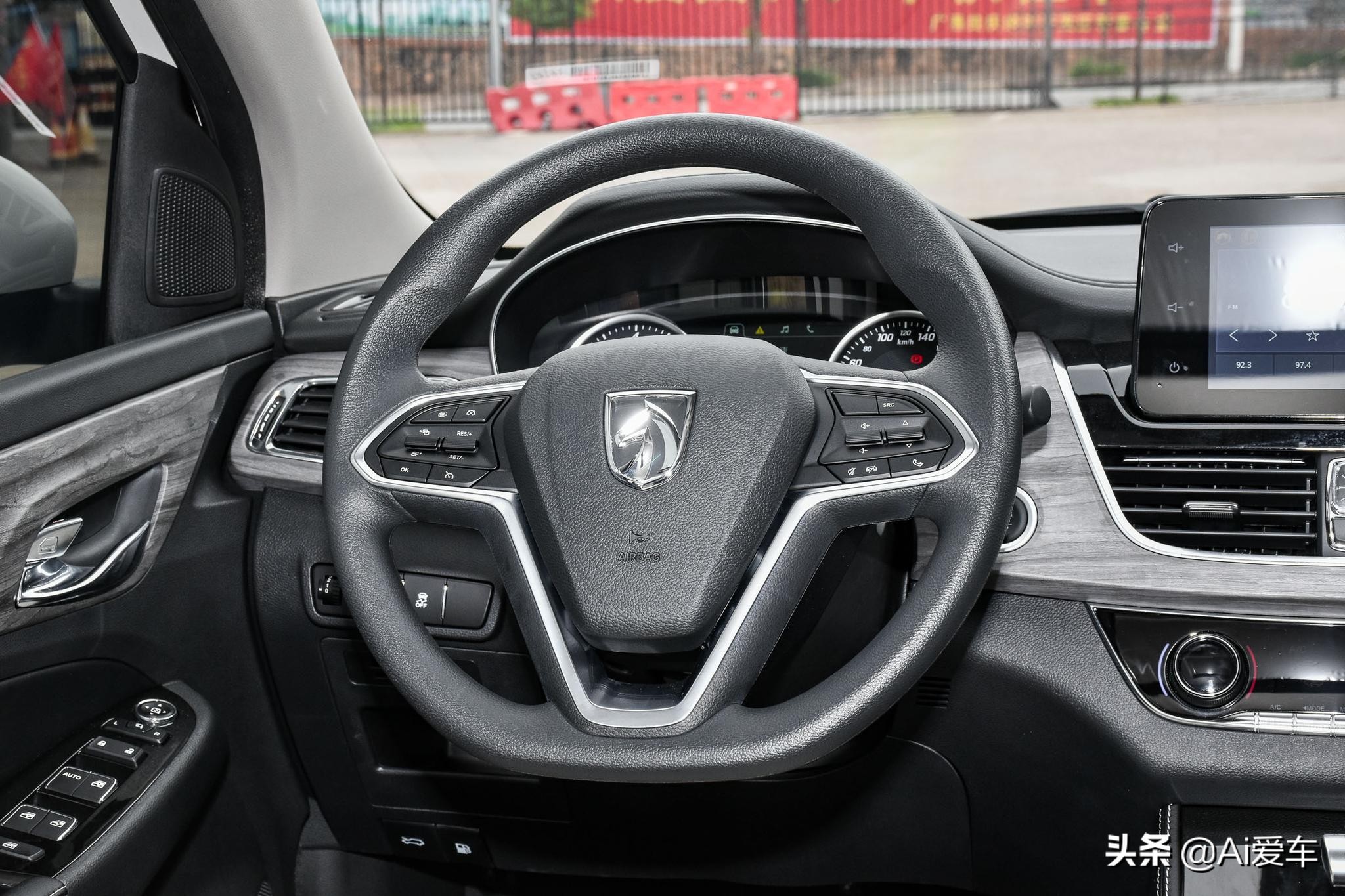 19款宝骏730mpv怎么样,经济实惠的7座车mpv