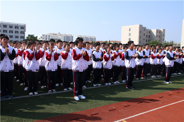 乳山二中元旦晚会,乳山二中2019级军训