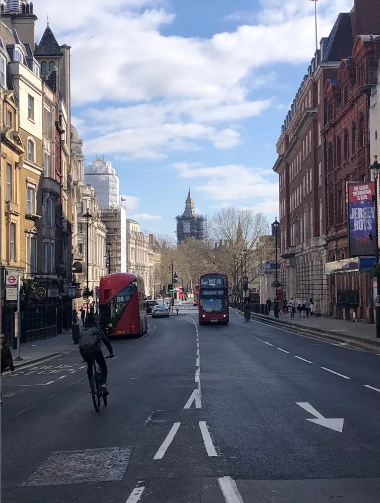 在英国开车自驾游,英国自驾游20000够吗