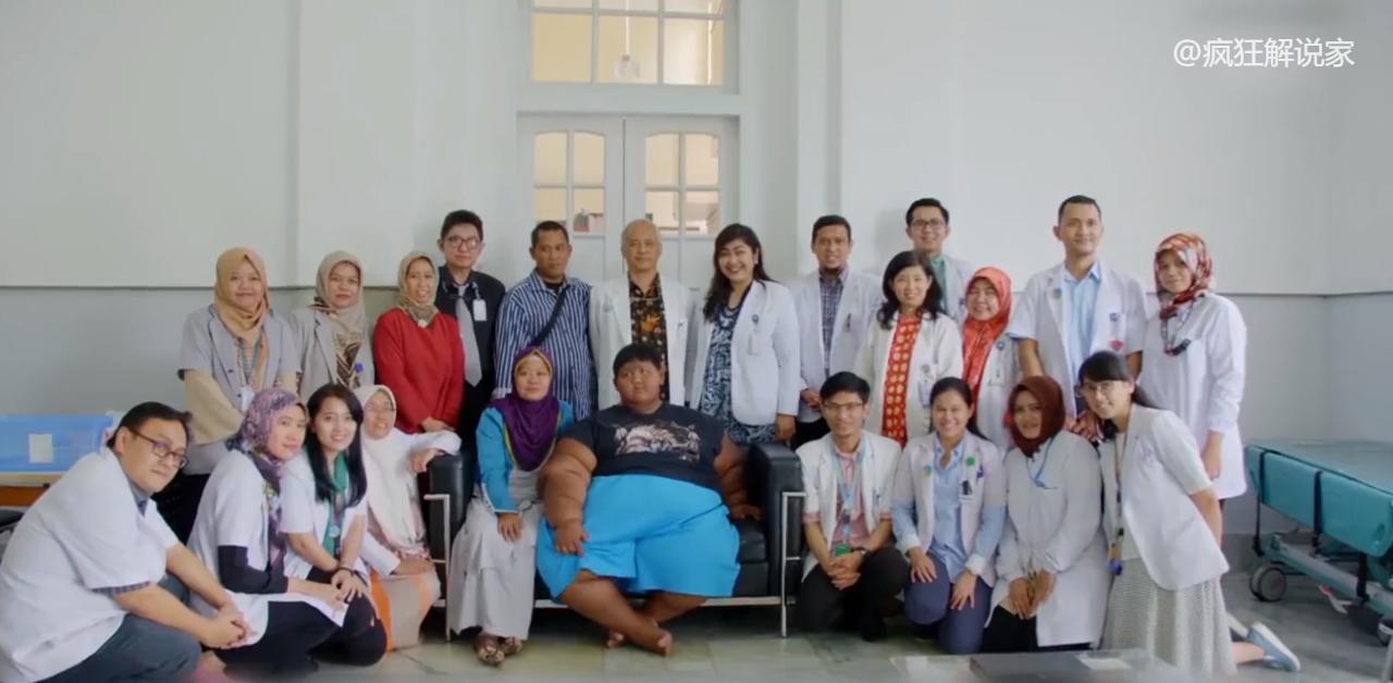 印尼最胖男孩减重200斤,印尼小胖墩