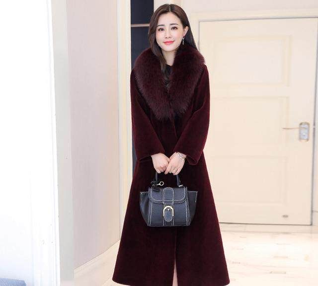 买羊绒大衣什么款式不过时 (适合70后的羊绒大衣)