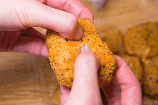 重庆渝北龙兴广场附近购物商场,前方到站工贸