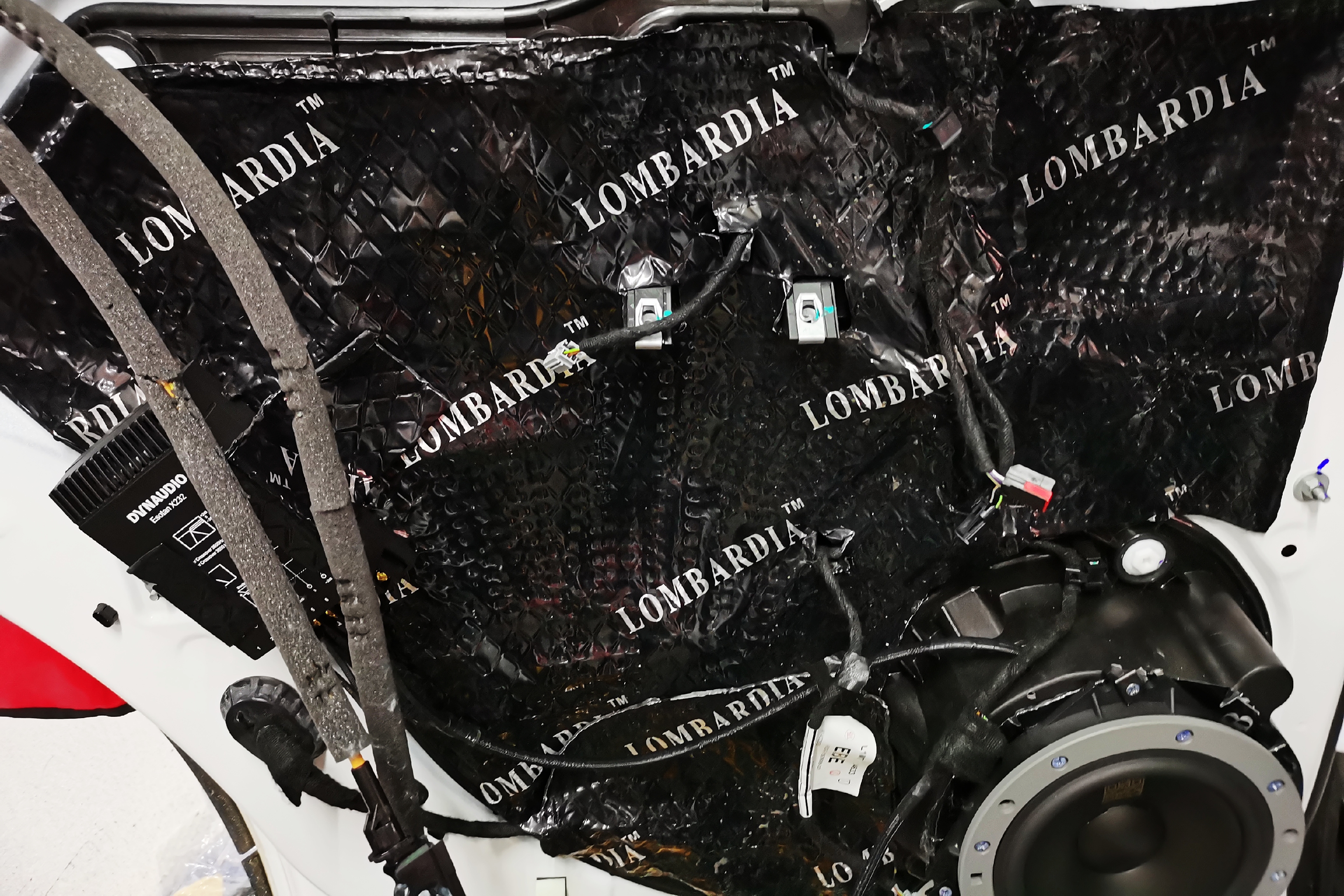 23款探险者顶配改装音响,福特探险者加装法兰盘音响