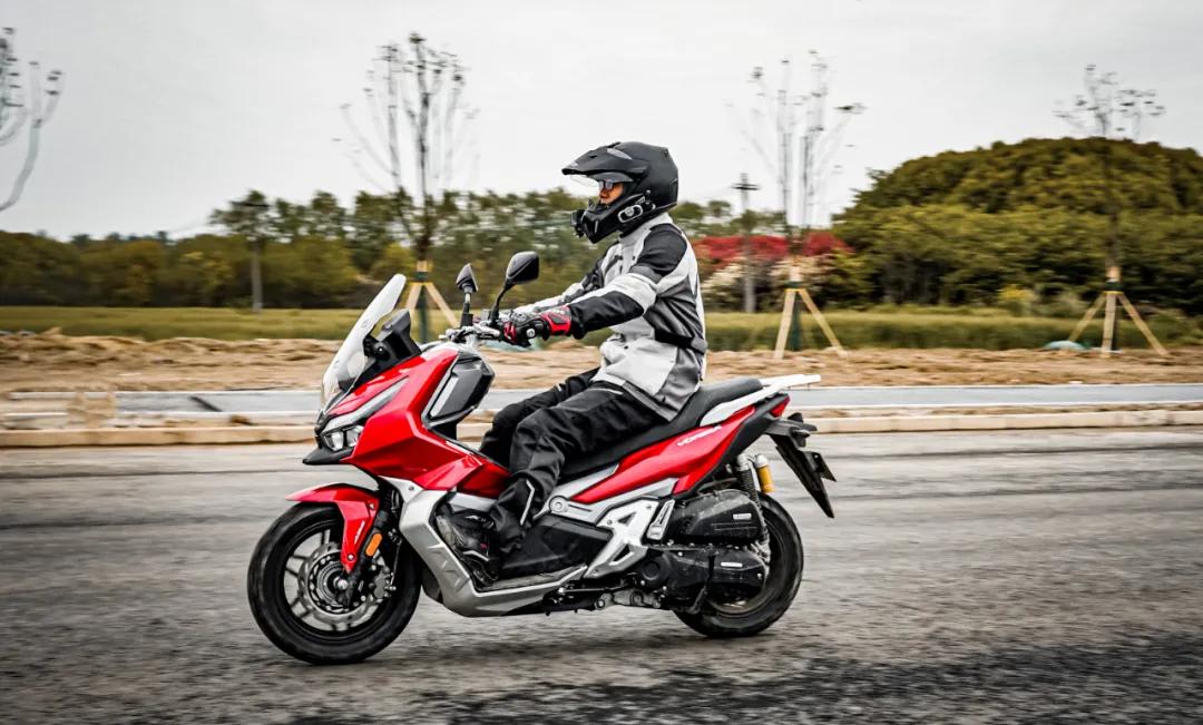 大阳ADV150胖虎试驾：真正的跨界踏板，兼顾城市越野可玩性极高