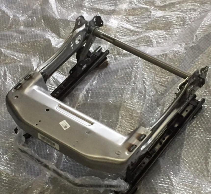 奇骏电动座椅松动异响维修教程,奇骏座椅松动