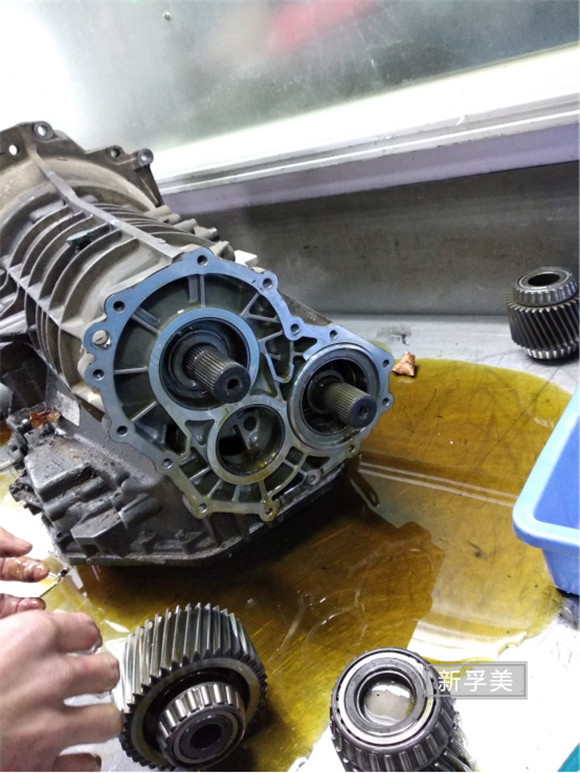 奥迪q3变速箱渗油维修多少钱,奥迪a4l起步变速箱打滑