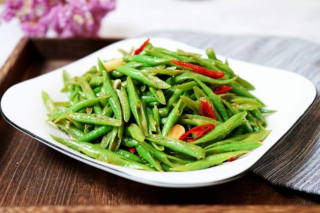 豇豆这样做脆嫩爽口开胃下饭,爆炒素豇豆的做法大全家常