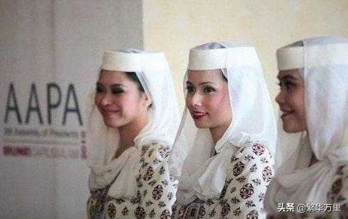 东南亚的超级富国,文莱只有40多万人,一月工资多少钱?