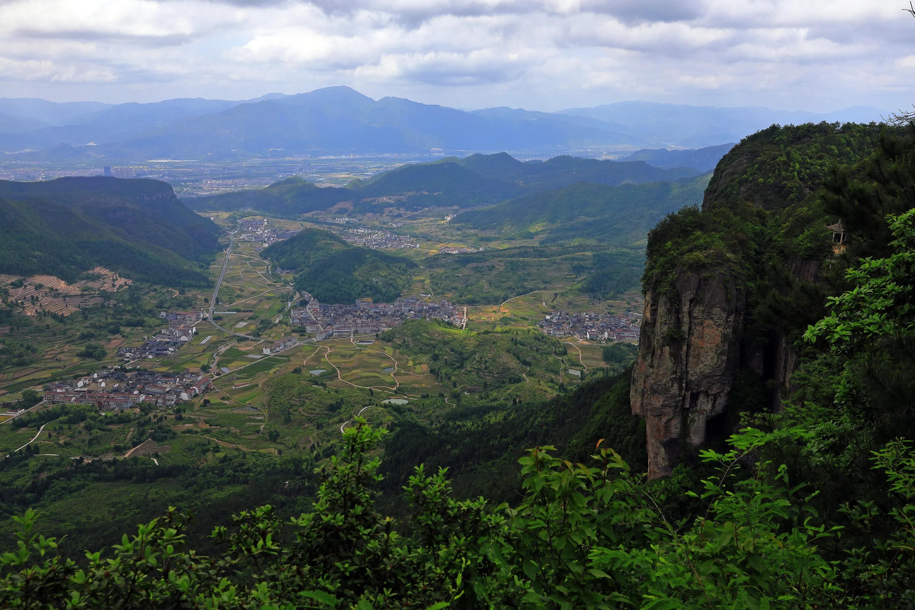 沿着高速看中国新一集,沿着高速一路看中国