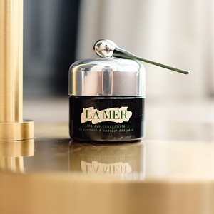 适合冬季眼部干燥眼霜推荐,平价好用的眼霜推荐去细纹黑眼圈