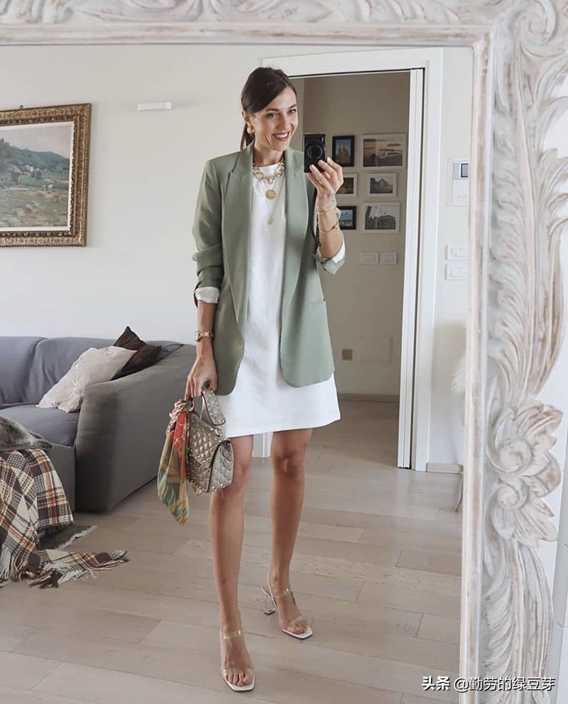 雪纺衫怎么穿好看图解大全,雪纺衫适合什么年龄段的衣服