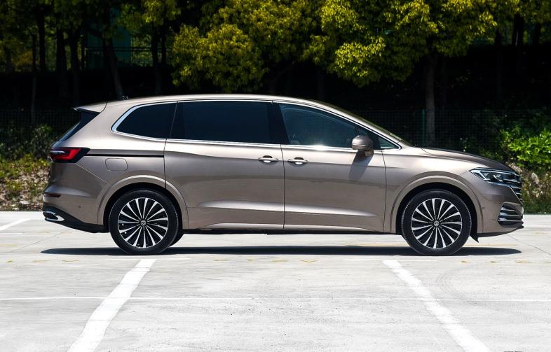 威然与埃尔法空间,威然气场怎么样