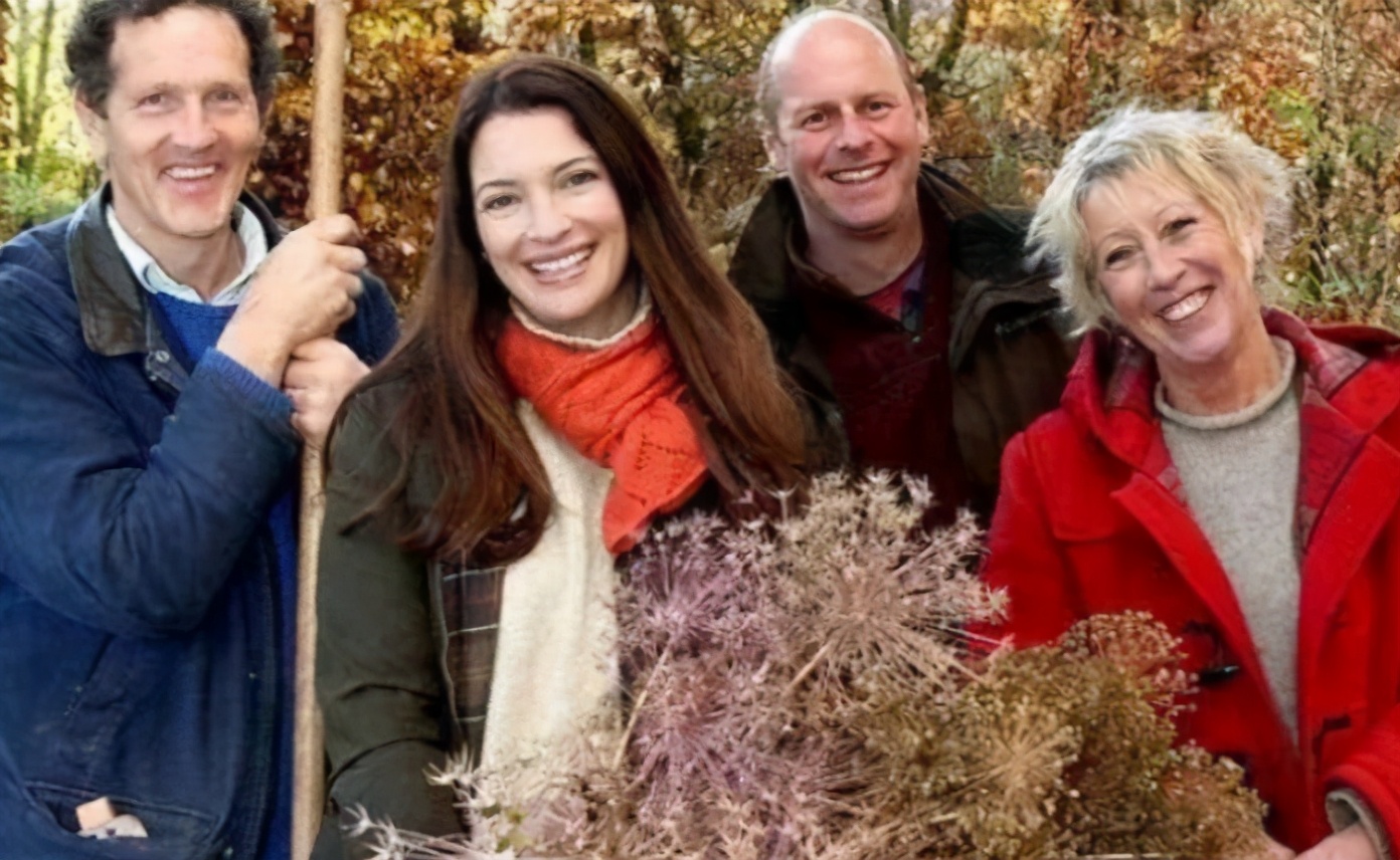 他经历破产、抑郁，却被植物治愈，成为BBC王牌节目主持人