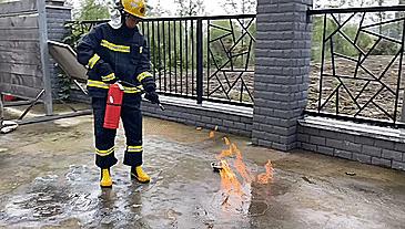 酒精的火焰怎么灭,酒精点燃的火怎么扑灭