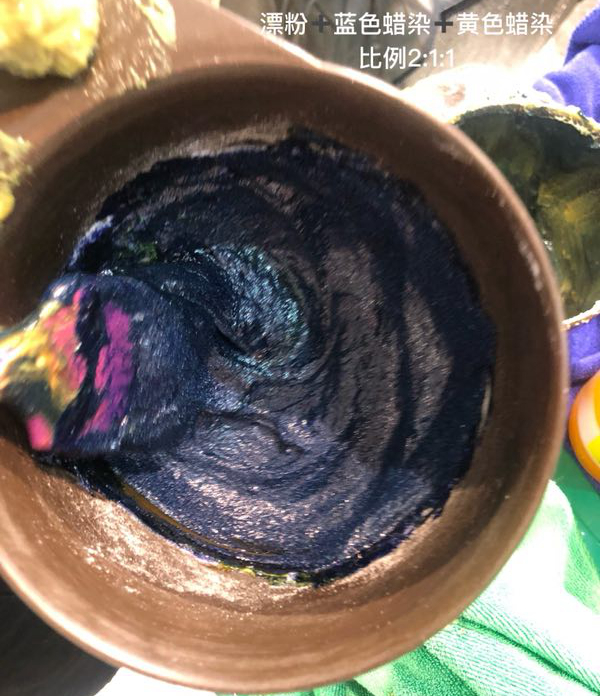 发型师,给你3000块钱,帮我的头发改个颜色!