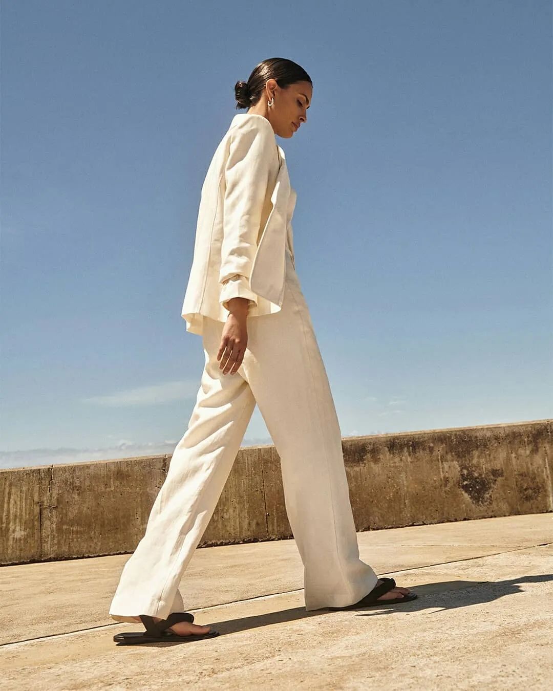 一件有质感的西装,一件白色西服配什么