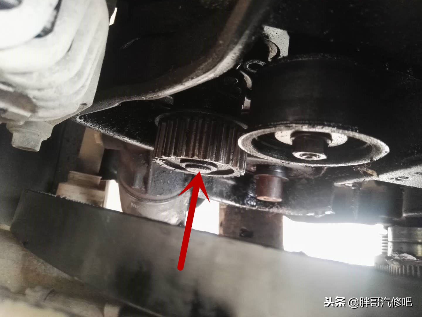 粗心车主水泵结冰抱死，正时皮带磨平，不知气门活塞“打架”了没