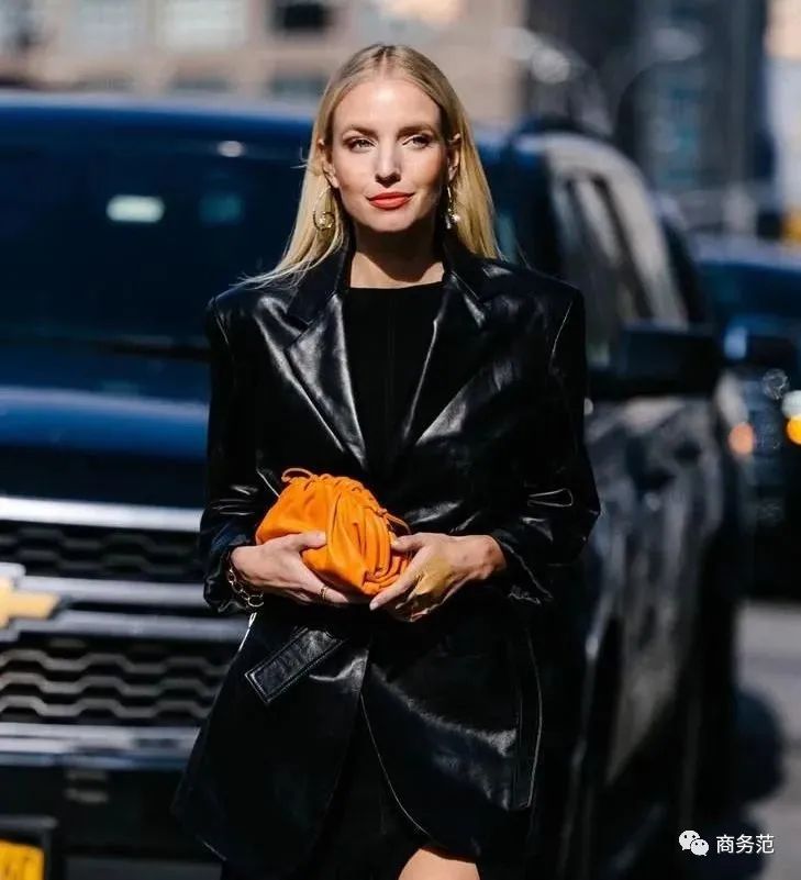 职场女生第一个包包,职场girls