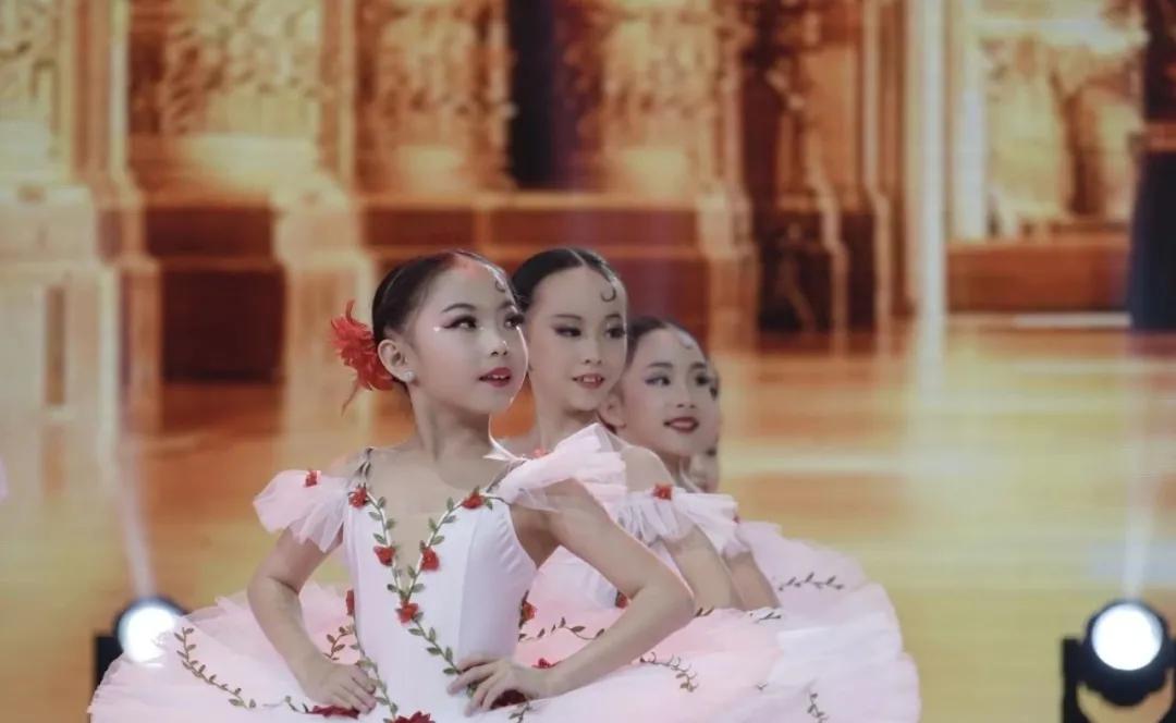 “盛世全运筑梦中国”2021西安广播电视台少儿春晚小主持人选拔活动开始啦