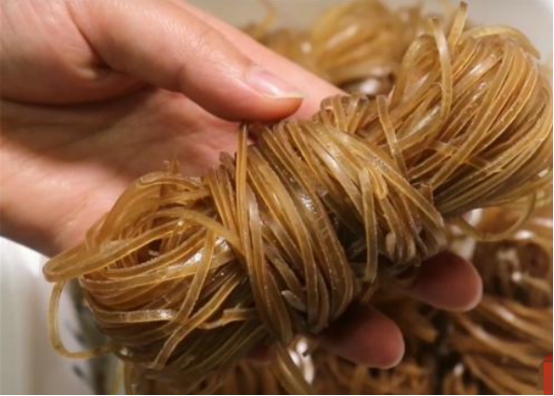 红薯粉如何判断真假,红薯粉怎么辨别真假颜色