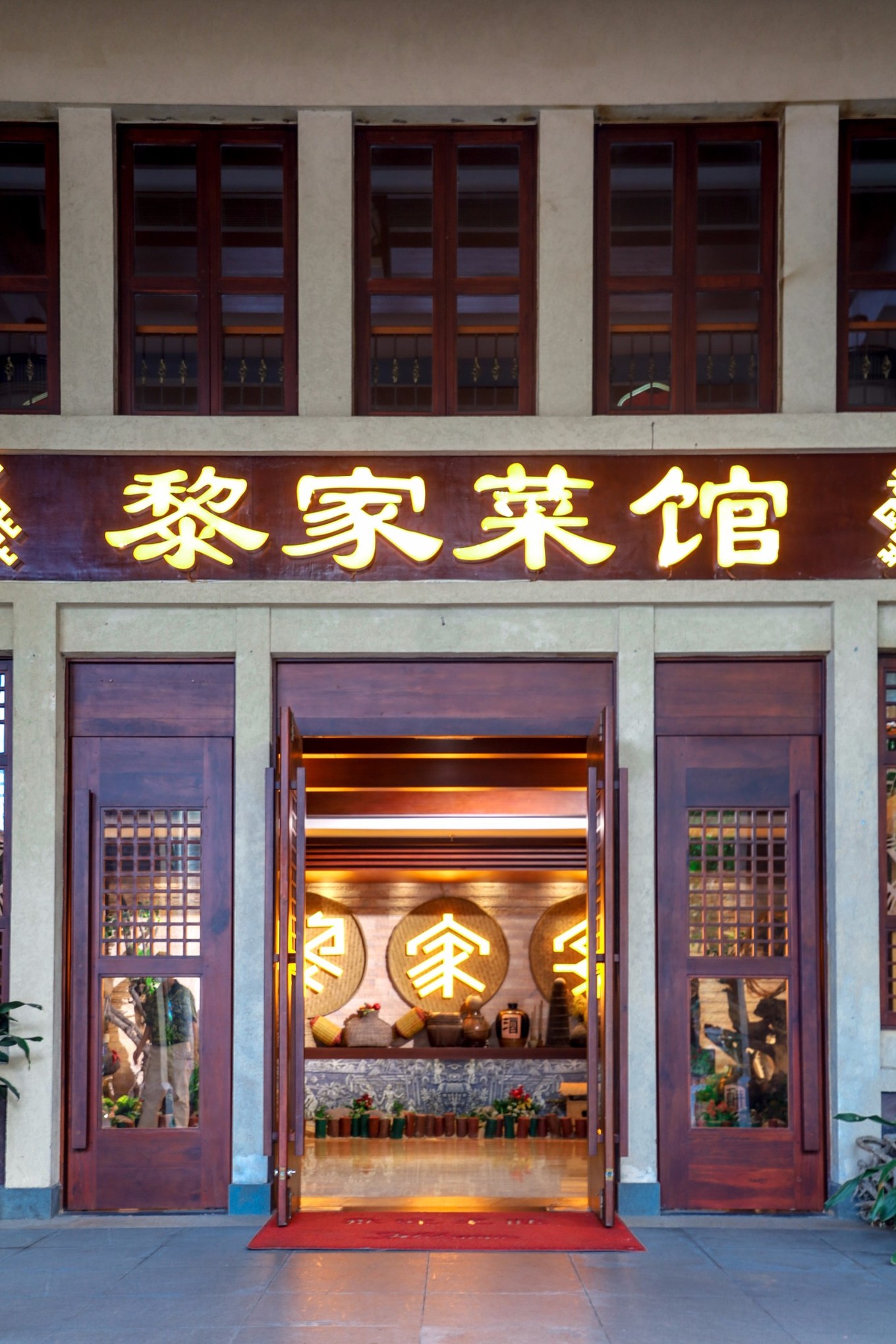 呀诺达雨林探险是什么,三亚呀诺达雨林正规吗