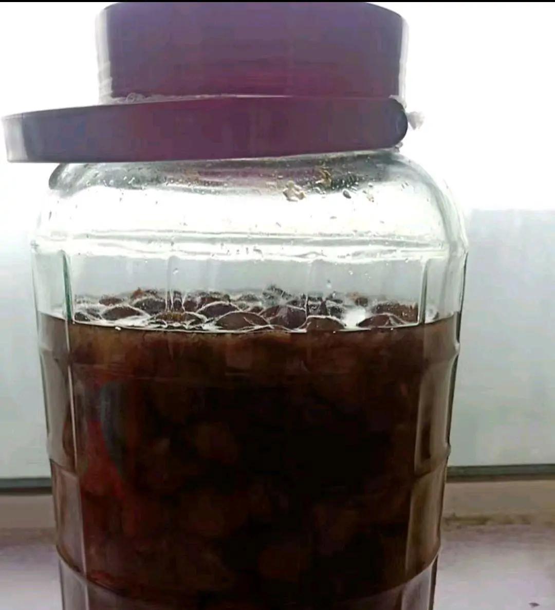 自制葡萄酒葡萄和冰糖比例是多少,自制葡萄酒的正确方法与详细步骤