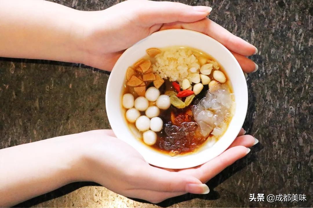 成都这家火锅才是正宗重庆味道,成都这家火锅店充满情怀适合闲聊