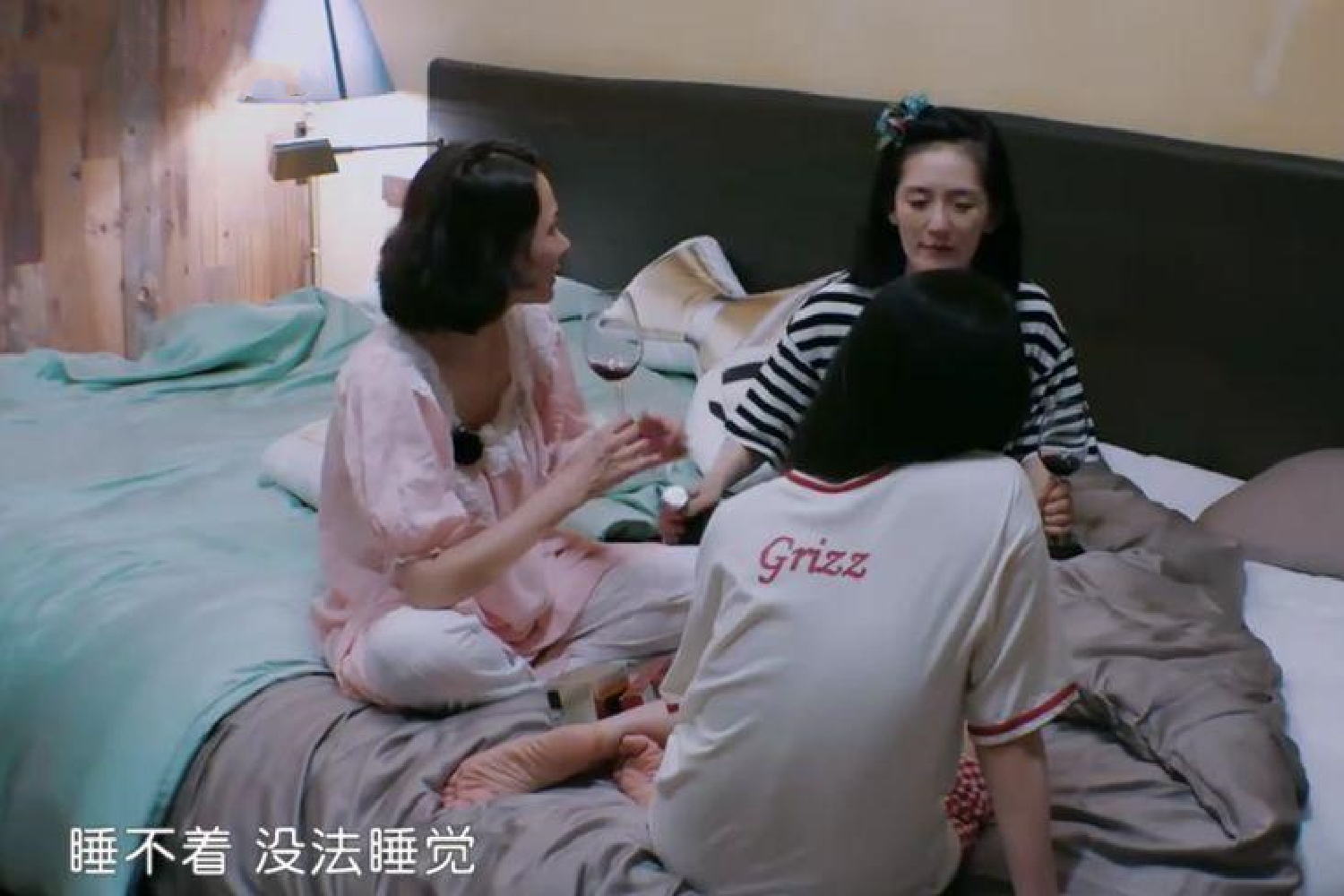 孕晚期一直左侧睡好不好,孕晚期不睡觉的话只能左侧卧吗