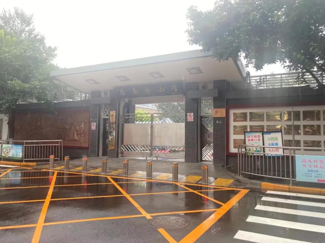 75㎡报价354万地铁500米旁边是万达我劝你谨慎入手