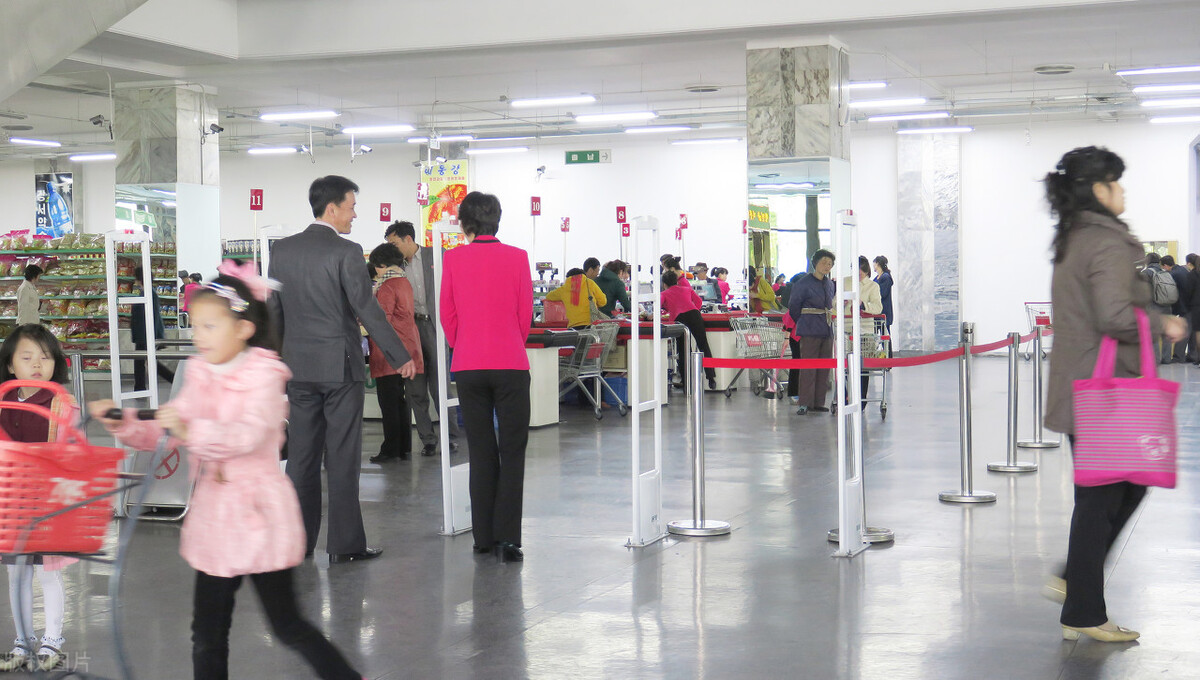 朝鲜不工作有补贴吗,朝鲜导游家庭条件