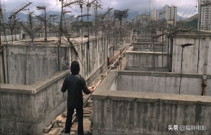 大屿山到慈云山，清水湾到铜锣湾——关于香港电影的“地理图”