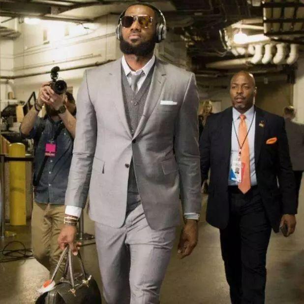 詹姆斯有利物浦的多少股份,詹姆斯什么时候入股利物浦