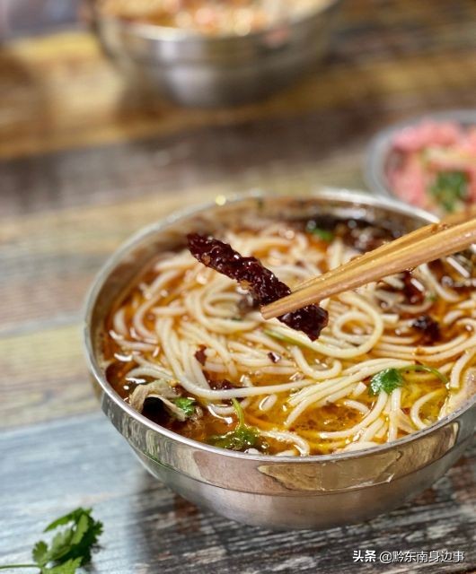贵阳必吃早餐肠旺面,肠旺面贵阳特色饮食