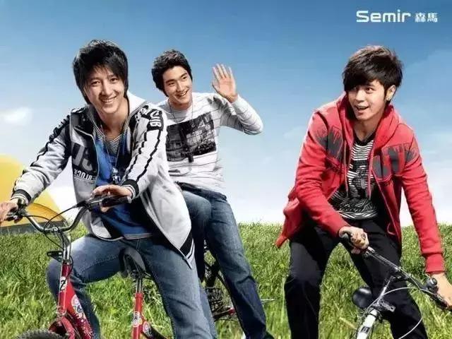 周杰伦谢霆锋岁月不饶人合照,谁的青春不曾疯狂过