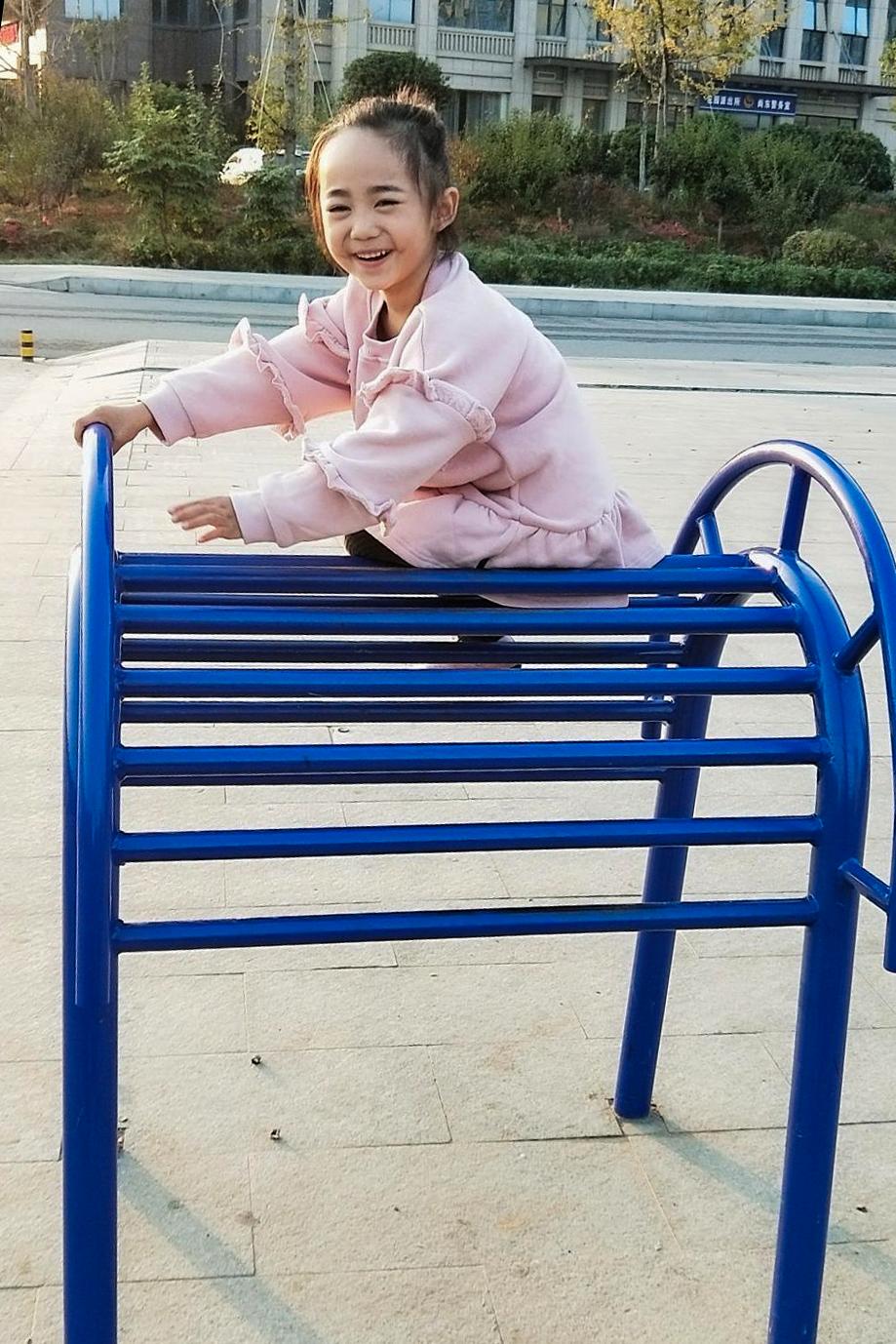 8岁女孩身患罕见重病,河南8岁女童罕见病