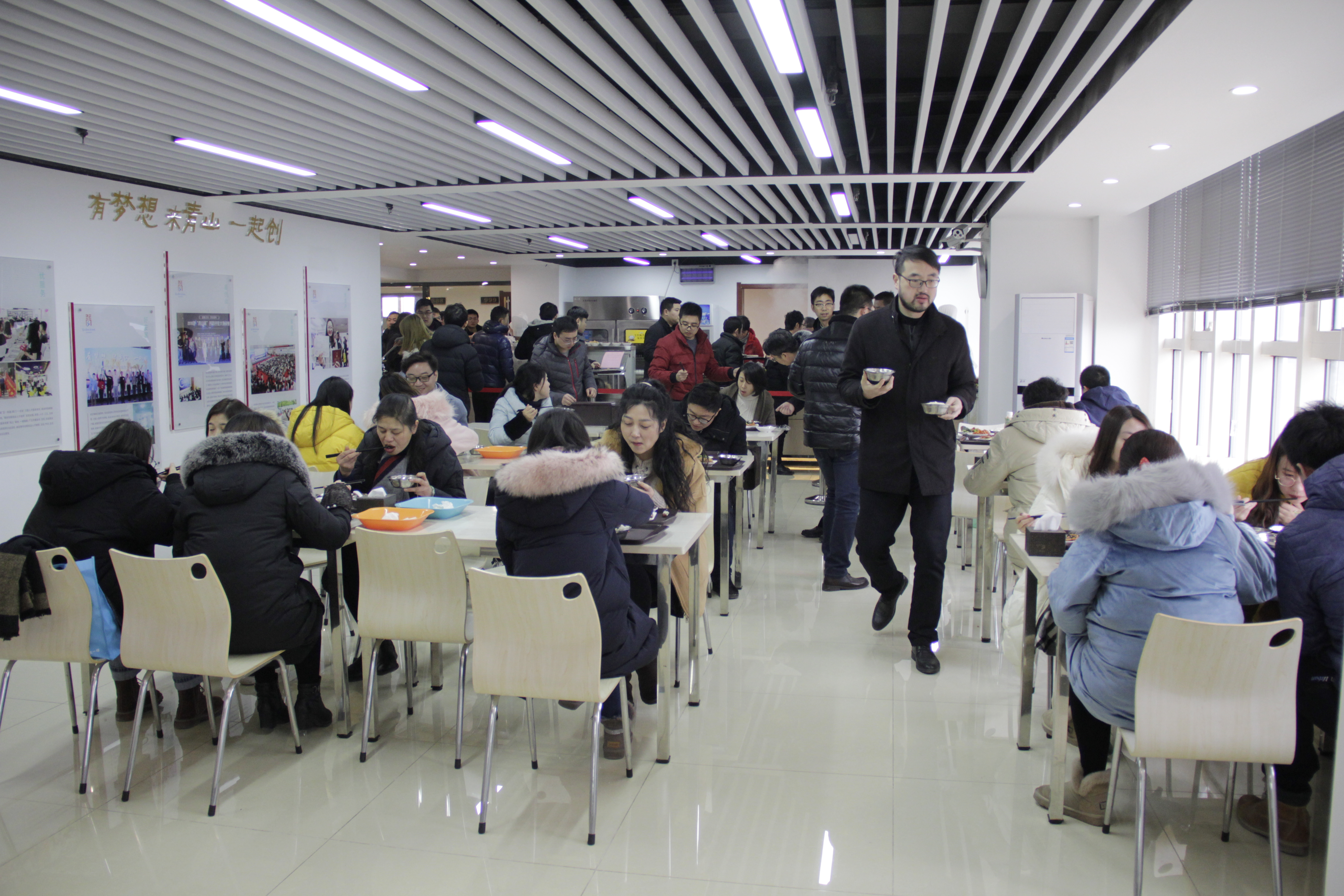 闈掑北椋熷爞濂楅,闈掑北鏈夊鐧介椋熷爞