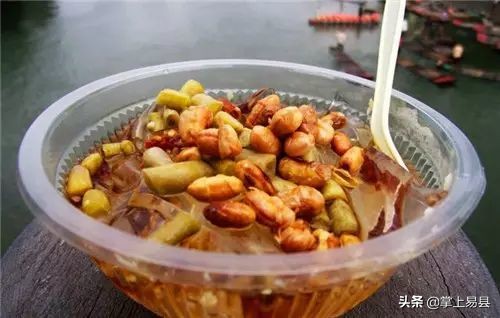 广西桂林阳朔西街小吃天下第一饼,阳朔西街有名小吃