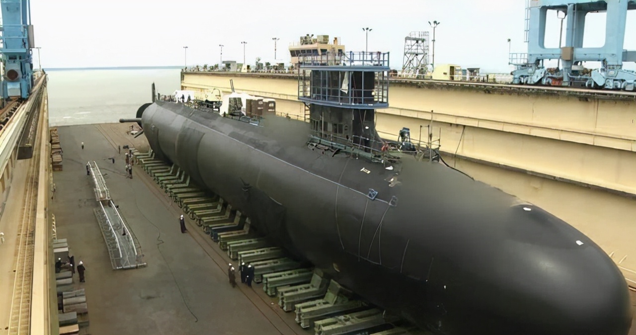 被绿的法国，苟且的澳大利亚，当美国的盟友为何没有善终？