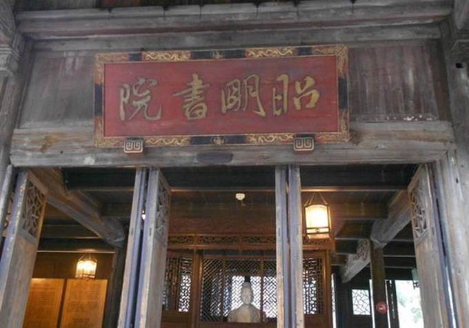 在乌镇寻得一处优雅,在乌镇置身于一段古老的岁月