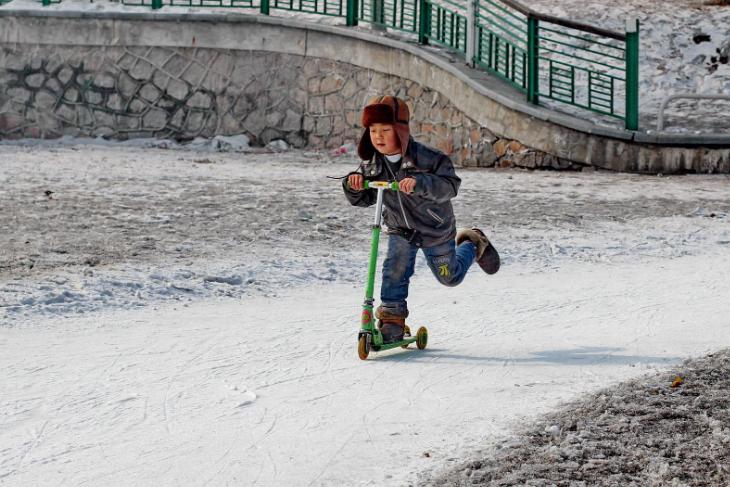 小孩发育期间腿疼是怎么回事,3岁宝宝说腿疼怎么判断