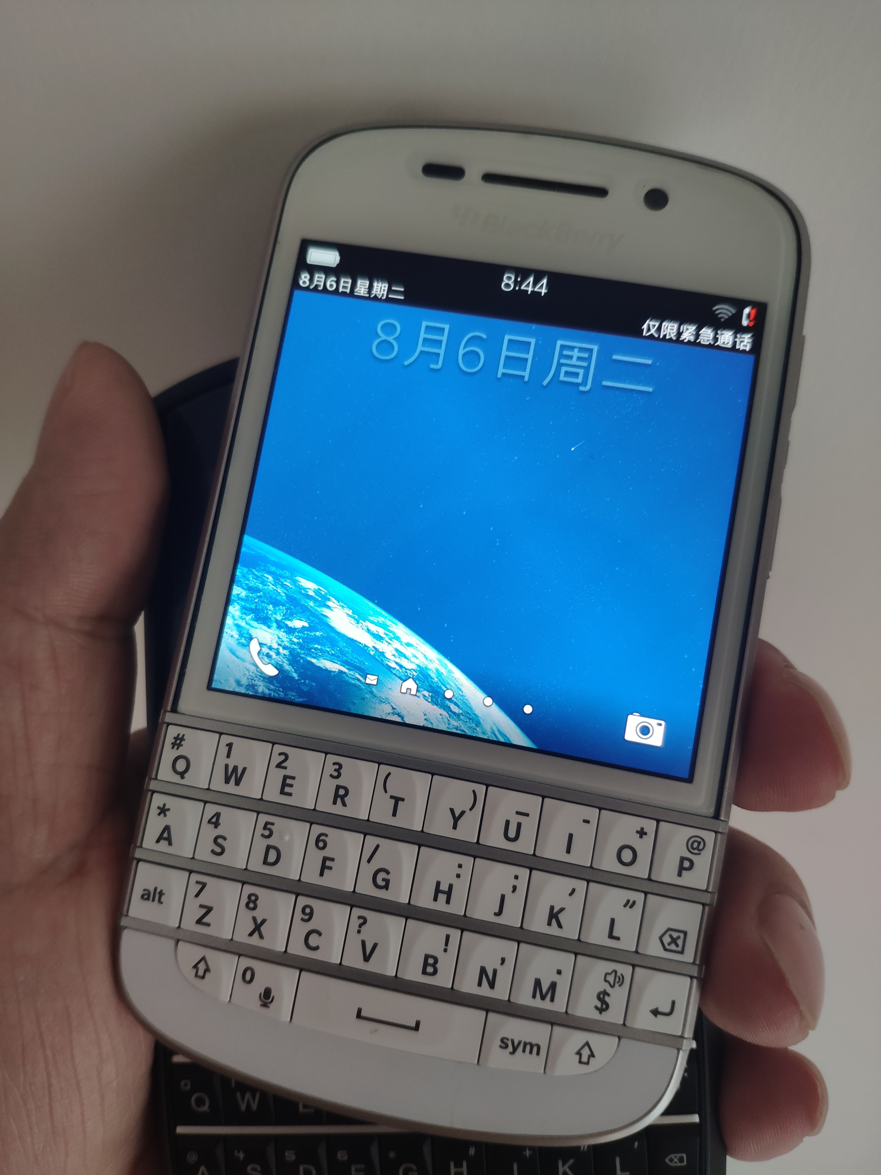 黑莓手机发展史1996年到2018年,黑莓手机key2金色