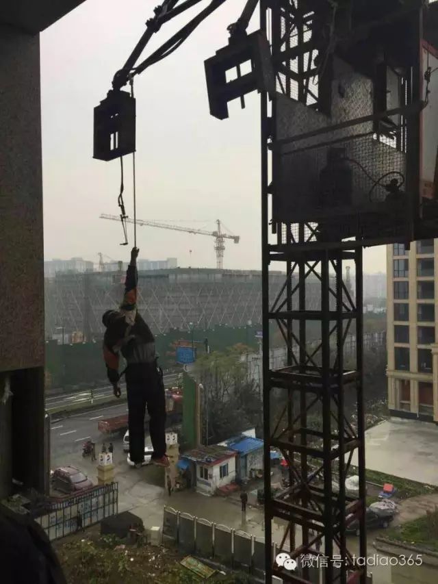 高处作业安全带的拴挂方法是什么,防坠落安全带正确系法