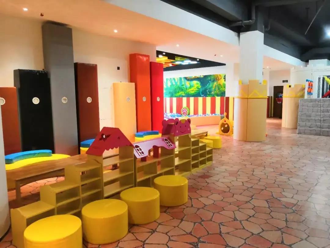 6200平泳池,1200平米小型无边泳池