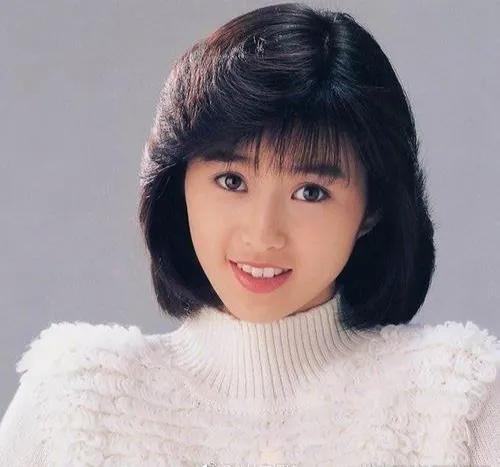 酒井法子在日本现状,酒井法子近期大头照