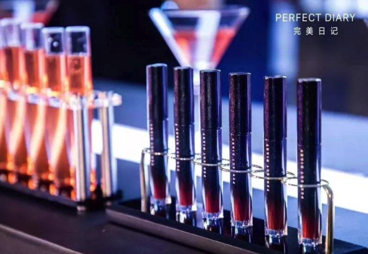 面膜界黑马,完美日记玻尿酸补水保湿面膜