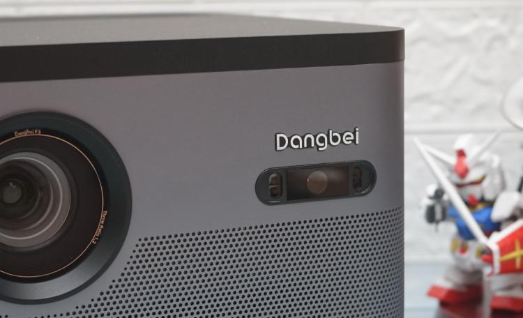 当贝投影f3对比灯泡机,当贝f3投影灯泡