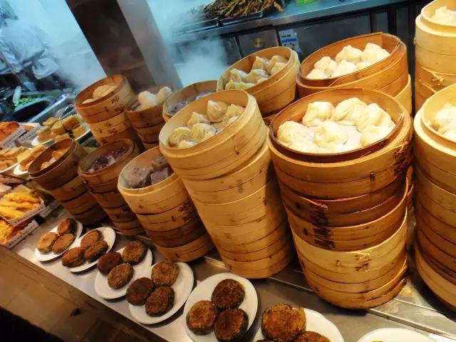 中国最著名十大小吃街及特色美食,中国夜市十大小吃街排行榜